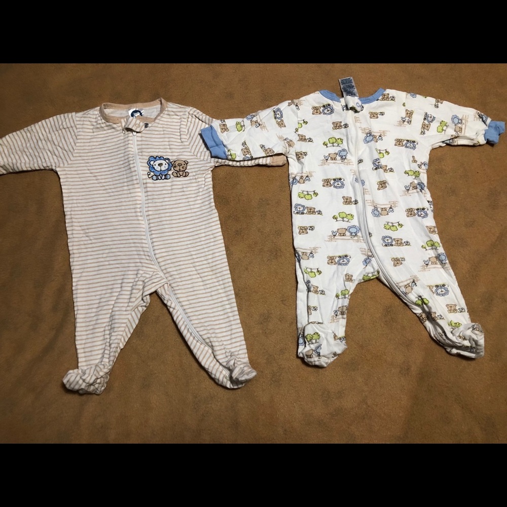 Baby’s all in one onesie size 0-3 Months
